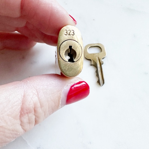 Louis Vuitton Lock & Key #323 - Picture 4 of 7